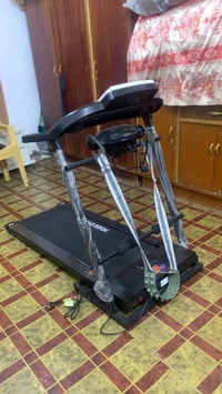 جهاز جري HOUSE GYM للبيع استخدام جهاز جدا قليل السعر 300 بي مجال العنو...