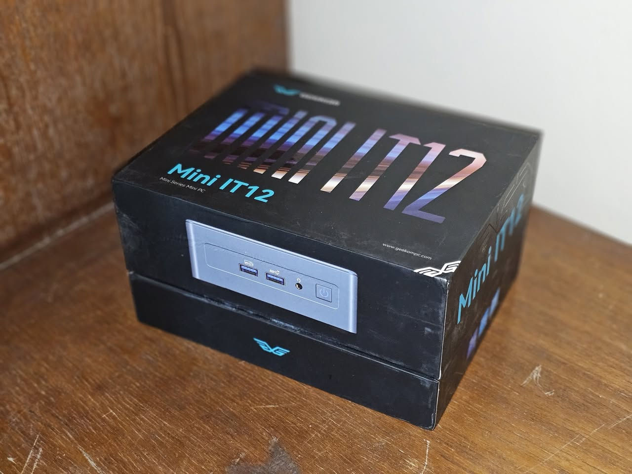 Mini PC IT12 ميني بي سي مكتبية (i5gen12)

ميني بي سي 
مستعمل مستعمل

Mini PC IT12

السعر 385 الف

مواصفات
رام ١٦ كيكا 
هارد ١ تيرا 

حاسبة مكتبية 

باقي المواصفات :
---------
Intel Core i5-12450H (12th Gen), 8 cores / 12 / threads, up to 4.4 GHz
-----------
- Graphics Intel UHD Graphics up to 1.2 GHz, 8K/60Hz support
----------
- RAM 16 GB DDR4
----------
- Storage: 1000GB M.2 SSD 
--------
Windows 11 pro 
---------
يرهم عليها ميموري كارد 
يرهم عليها هارد ساتا
يرهم عليها هارد امفي
يعني تكبر المساحه بعده منافذ
----------
مفرمت وجاهزه للاستعمال 

كامل ملحقات

متوفر توصيل


**إذا كنت صاحب هذا الإعلان وتريد حذفه لأي سبب، رجاءا أرسل رسالة إلى الدعم الفني**