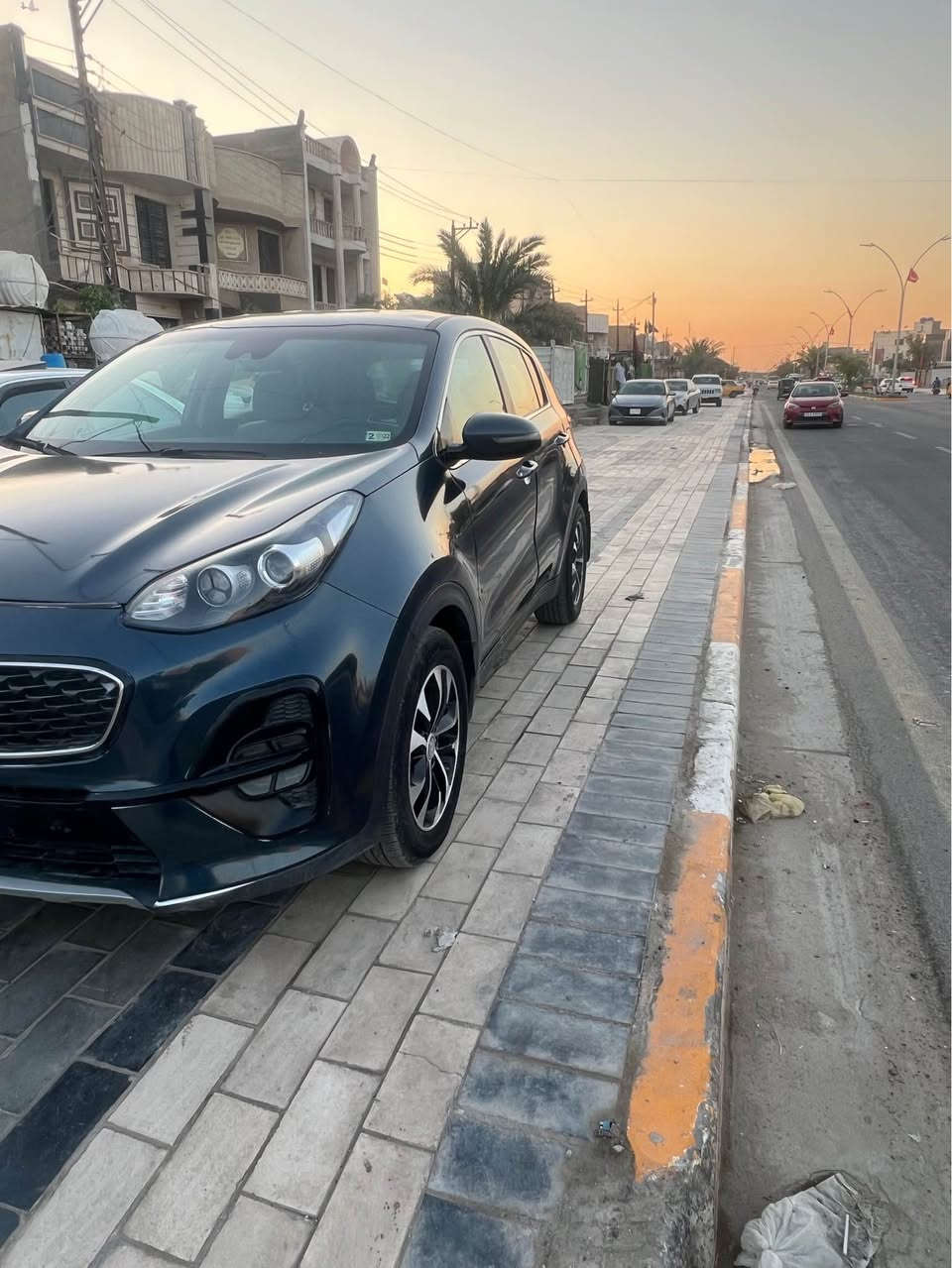 كيا سبورتج موديل ٢٠ حادثها جاملغ وبنيد بلعراق بيها بابين ومصبوغه لصفحه

اشياير بلمري مري شفط رادار موقف ذاتي 

تبريد قطعتين بعد بيها هواي موصفات 

اخوان لسياره بدون دواخل فقط الشاصي لايمن بيه تعمير 

سعر ١١٠ وبيها مجال لشراي 

مكان لسياره بغداد الدوره *********** بغداد, العراق
