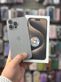 آيفون ١٥ برو ماكس • ٢٥٦ • ظهر مفلش