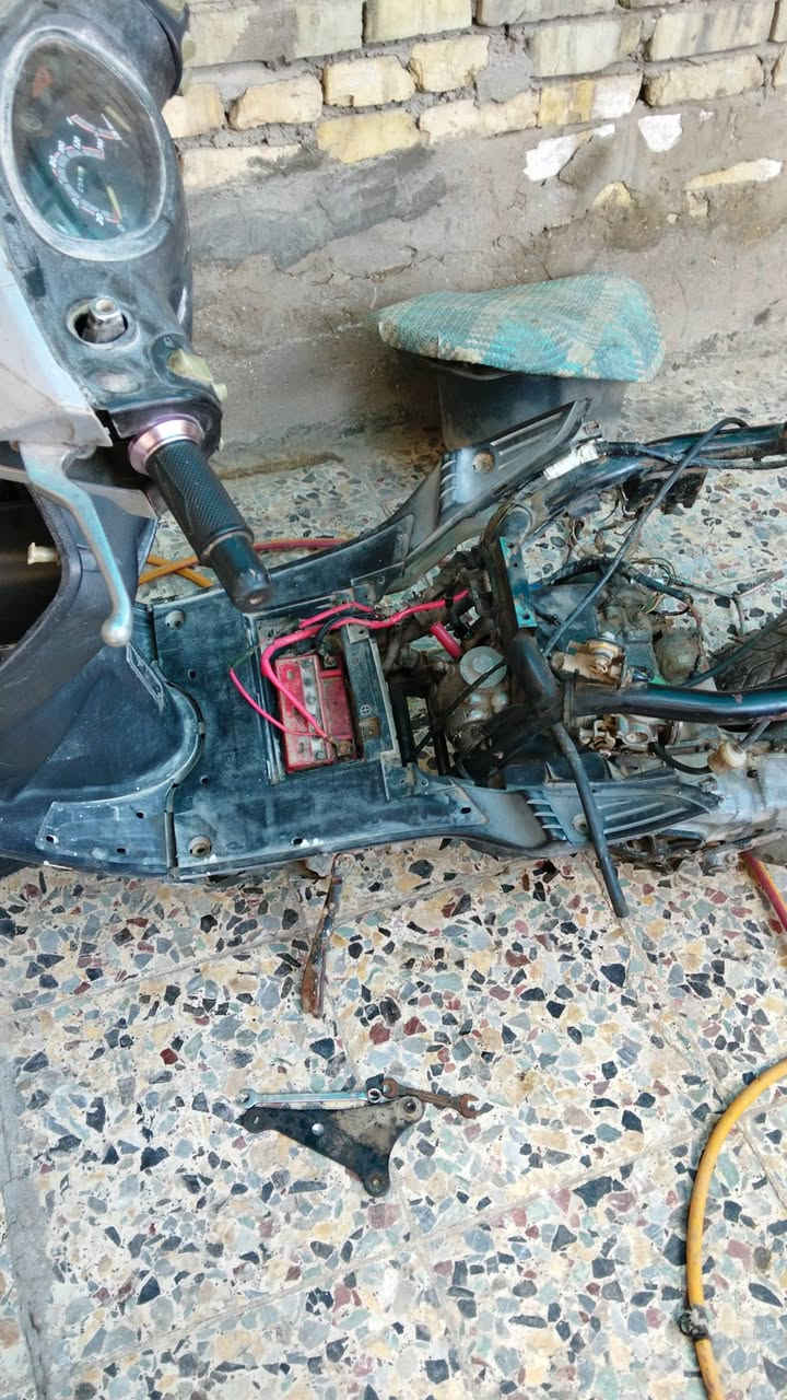 دراجه ماكس 140 للبيع درجه شغاله بس اني ابيع كوم حديد كلشي شغال بيها من كهربايات من كلشي بس ارجع وكرر كوم حديد 100 وبيها مجال مكاني بغداد شعب الرقم ***********
