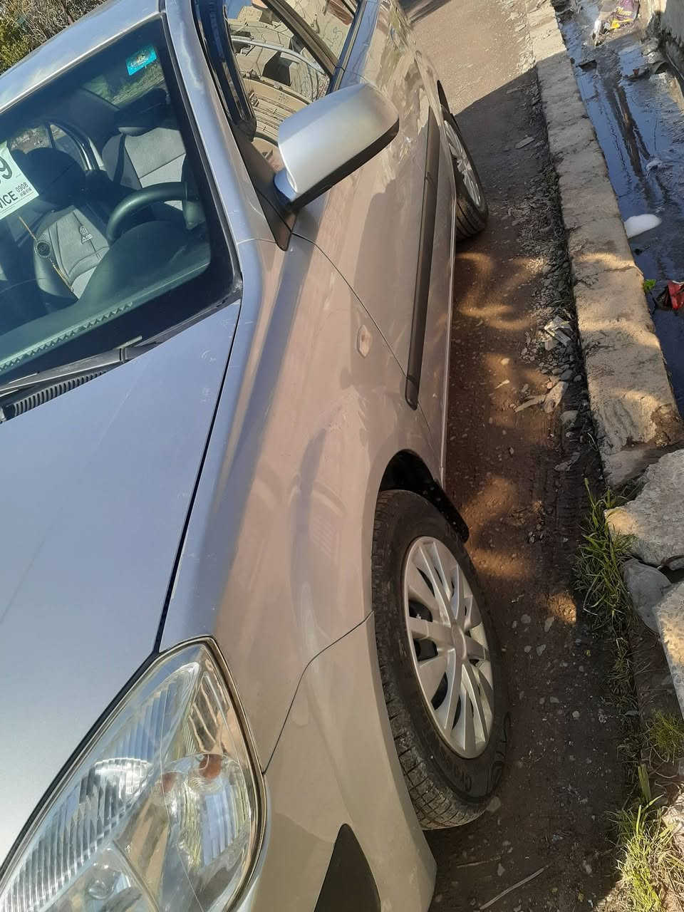 للبيع
كيا بمواصفات برايد موديل ٢٠٠٩ 
الملاحظات
هناك بعض المكانات فيها صبغ  وبعض الأماكن في السيارة فيها تعديل على بارد
الموصفات
تحكمات استيرن
شاشة
كامرة
تدفئة تبريد
طخم أمامي خلفي جديد
أربع تايرات جديدة
كير ومحرك شرط
حجم المحرك ١٦٠٠
رقم نينوى انكليزي
هزة جديدة
شرط التحويل من الشرعي
للإستفسار والتواصل على رقم الهاتف( ***********
(***********)
