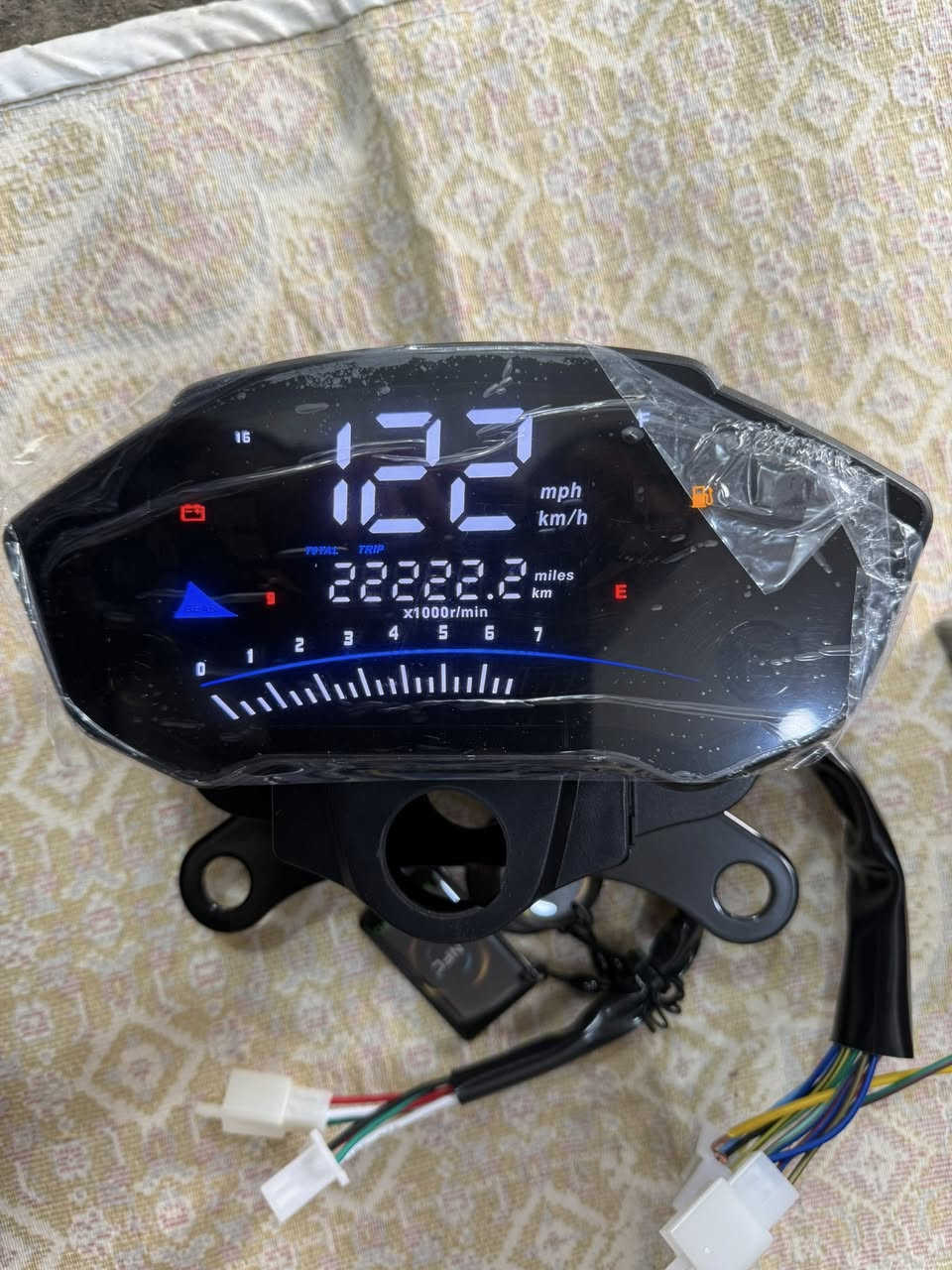 السلام عليكم فضل الله اتوفر جميع ادوات  دراجات مواد اصلية يوجد خدمت توصيل رقم ***********
