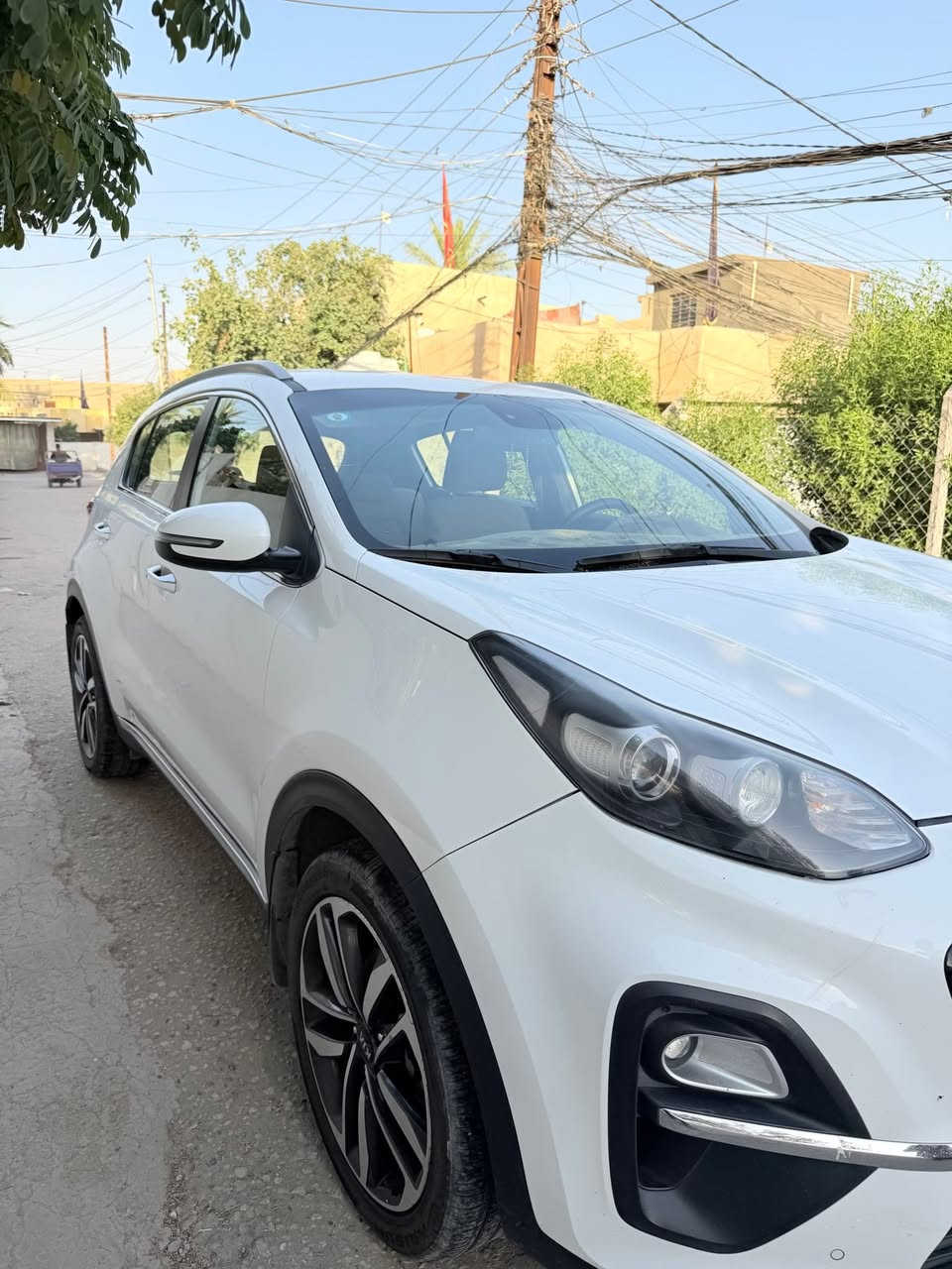 🚗 كيا سبورتج (Kia Sportage)  2021
نوع السيارة: كيا سبورتج (Kia Sportage).

 الموديل: 2021 رقم بغداد انكليزي دولي 

 خليجي ، بصمة تشغيل وابواب ، تشغيل عن بعد ,

شاشة كبيرة، كاميرا دوارة، حساسات خلفية وأمامي.

تبريد قطعتين ، تحكم ستيرن ، مودات قيادة سبورت ايكو نورمل 

مري شفط 

حجم المحرك 2000 سي سي دوش .

  كير ومكينة مكفولات بشرط الفحص

السيارة نظيفة جداً، بيها تعديل بارد في باب السائق

السنوية ب اسمي تحويل ثاني يوم 

📍مكان السيارة: بابل / جبلة

  السعر، 196 (وبيها مجال بسيط للشراي).

📞 للتواصل والإستفسار  ***********

بي وات ساب
