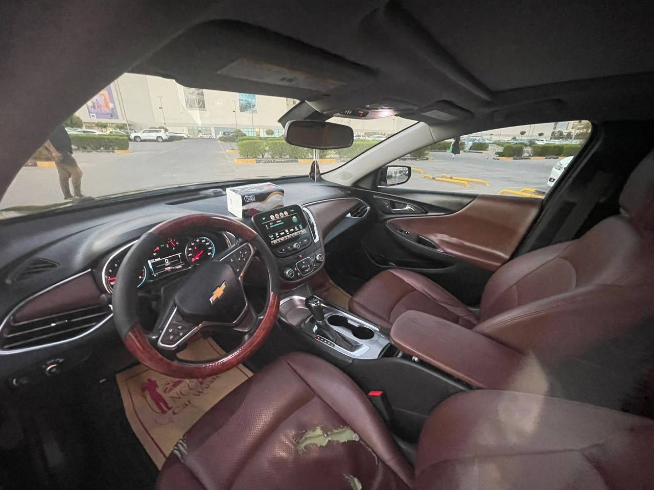 ماليبو LT2 موديل 2018  كلين السياره بدون حادث 
مواصفات السيارة معروفة  السياره خير من الله كاملة مكملة
كلشي ماتصرف عليها السياره مضللة رسميآ بيها هوية تضليل عضم عاج وبسنوية مكتوب مضلل وبيها السيارة مبدل بالعراق جاملغ الأمامي الأيمن بلادي نفس الون بدون صبغ بلادي السعر ١١٥ وبيها مجال  للإستفسار والاتصال على الرقم ***********
