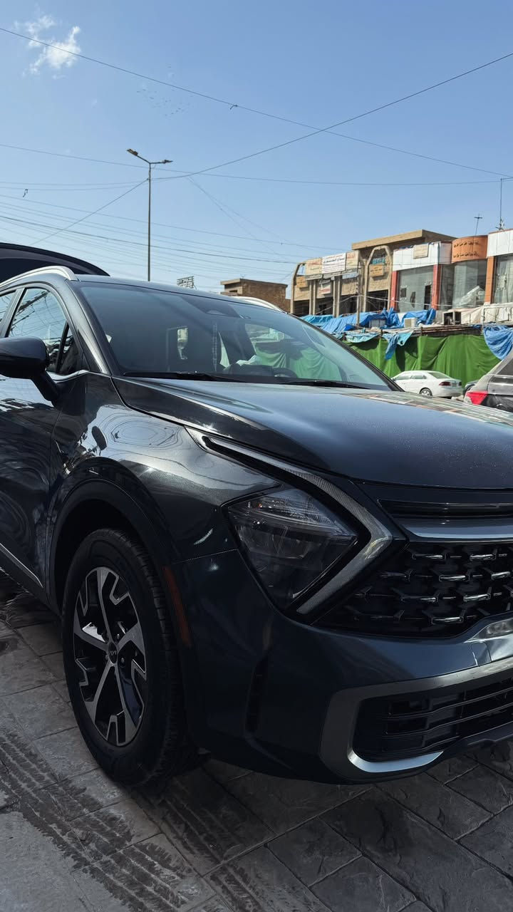 سلام عليكم شباب
سبورتج 2023 لارج هايبرد وارد امريكي ✅
ضربته حيل خفيفه بلدعاميه الاماميه لا دواخل ولا اي شي 🔴 ماشيه 48 الف كيلو 
3 انظمه قياده سياره جديده بلحقيقه احله من الصور 
الداخل جلد اسود المقاعد الاماميه هيتر قطعتين تبريد حساسات جوانب وخلفي وامامي فووول مواصفات 🧡
سعرها 208 وبيها مجال 
مكاني بغداد الشعب ***********
