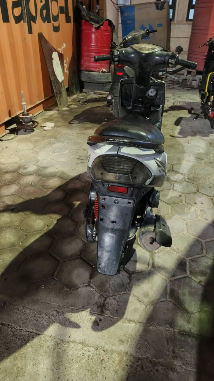 دراجه ماكس عدله محرك مكفول للبيع سعر 900 الف دينار الاتصال *********** محافظه البصره قبله ويوجد واتساب نفس رقم
