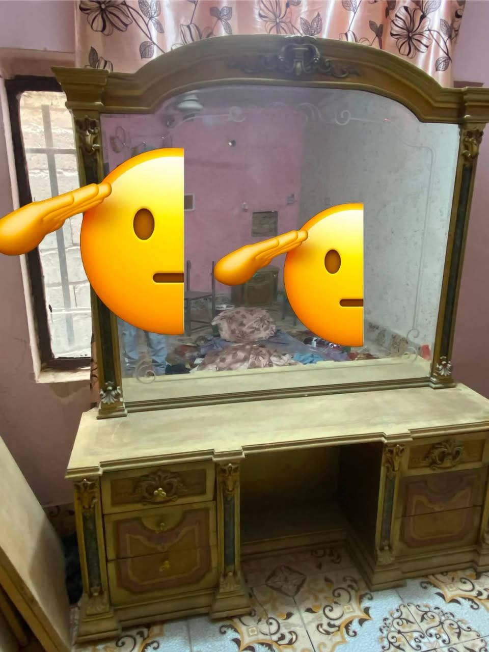 ***********
