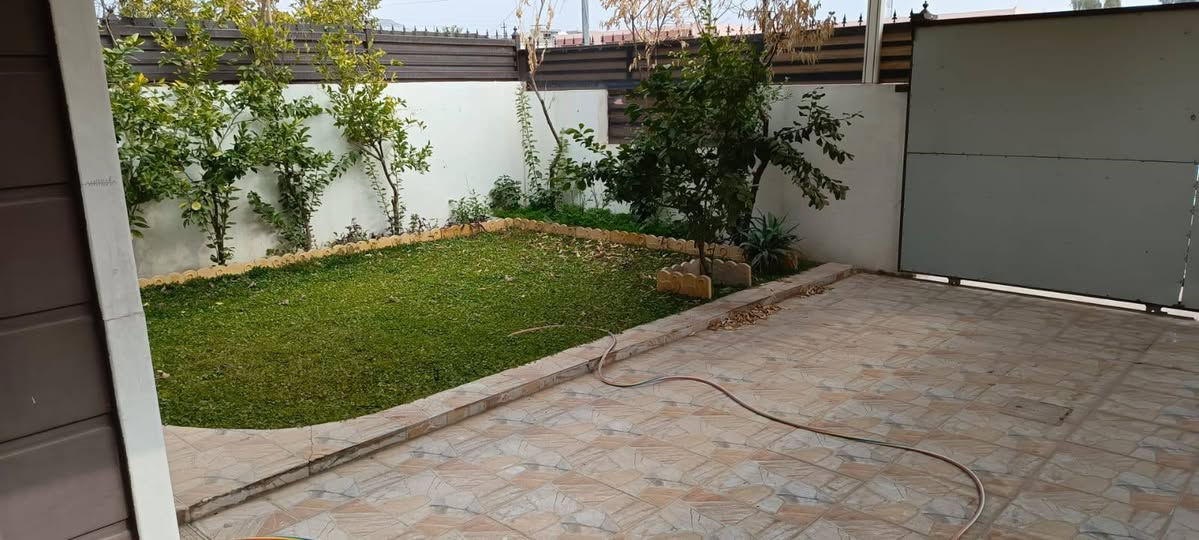 #دار_للبيع_طابو_صرف_مؤثث_بالكامل

#المساحة. 225 م واجهة الدار مطلة على حائط المدرسة لا يوجد بيوت مقابل الدار 

#المحتويات . غرفتين نوم هول استقبال مطبخ صحيات بيتونة كراج سيارة مع حديقة 

#الموقع . حي عدن خلف معبد الصابئة مجمع كركوك ستي 2 

#الموقع مميز جدا شارع جميل جدا مقابل مدرسة قرب الأسواق 

#السعر . يرجى الاتصال بنا على رقم المكتب أو مراسلة الصفحة الرئيسية 

#تواصل_مع_إدارة #مكتب_القضاة_للعقار 
#كركوك_حي_عدن_قرب_جامع_تحسين_صوراني_وبقرب #خدمات_باريس_للدهون_مقابل_سمايلاند_المائية

#للاتصال #والاستفسار .
‏‪***********‬‏📱
***********
