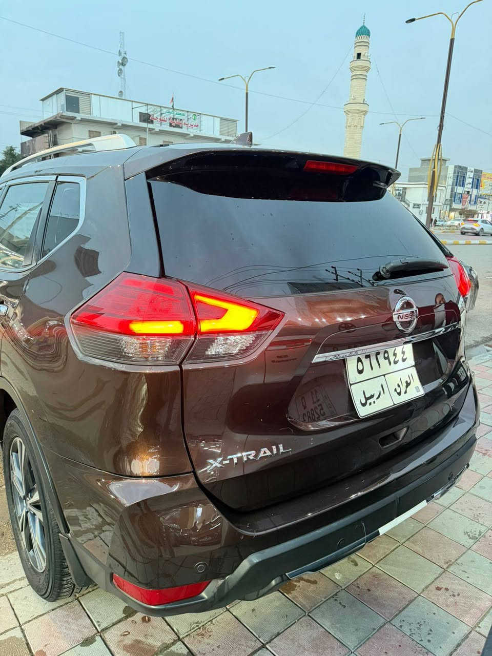 سلام عليكم للبيع نيسان اكس خليجي2018 فول مواصفات رقم اربيل سياره كفاله عامه وضع شركه مابيهاا كل نقص مال جنيه سعر 170وبيهاا مجال 
للستفسار ***********
مكان سياره الانبار فلوجه
