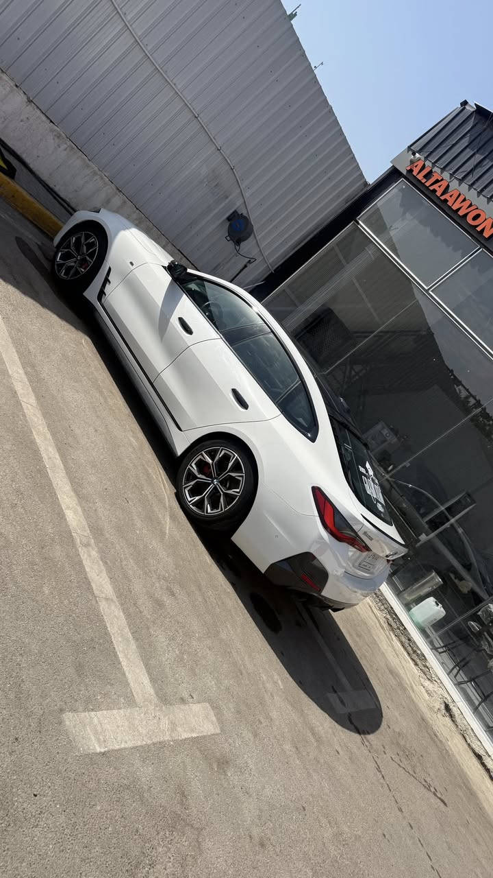 Bmw g26 430i 2022 m package proوكالة العروش للبيع
السيارة فول مواصفات m package pro معروفه مواصفاتها اعلا شي
شاشات جبيرة 
دواخل احمر بلادي 
لدات متغيرة بلادي 
كامرات 4 360
حساسات داير مدايرها 
ركن ذاتي
دخول و خروج سهل
مرايات كاربون فايبر اصلي 
السيارة كفالة عامة عدا رصعة pdr بسيطة جدا
مكفولة من البارد و الصبغ و التكحيل 
السيارة ماشية 84الف كيلو 
السيارة سيرفس كامل بالعروش 
تخم تاير جديد
فيتبم جديد
اذاين جديدة
دسكات جديده
صدر جديد
مكاني بغداد
للأستفسار الاتصال على الرقم 
*********** دكتور محمد
