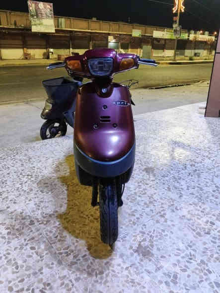 ماطور بوتين حديث قفل اكسن 
ماكينه معمره مره واحده 
كهربائيات كلها شغاله نقرا سلف 
شاص الشرط تايرات جديده 
دراجه ما يعوزها برغي 
السعر 325 وبي مجال
مكاني موصل جانب الايمن 
*********** واتساب
