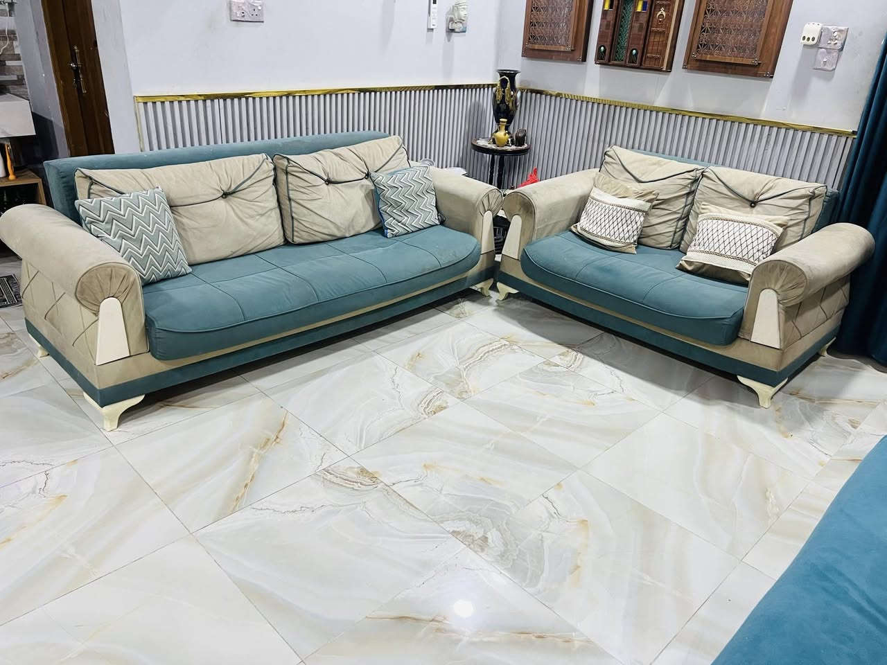 تخم تركي سرير ومخزن مرتب 8 مقاعد
حله شارع 80 

***********
