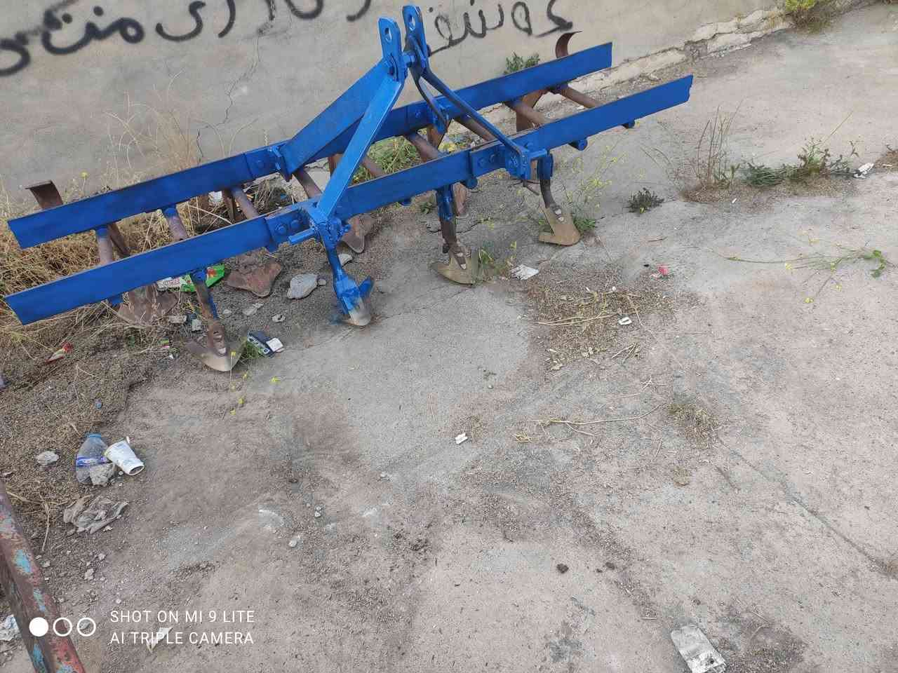 ئه م خه رماشه بو فروشتنه بي كيشه به
ناونيشان قه زايي به رده ره ش سه نته ري قه زا
ژماره موبايل/***********
