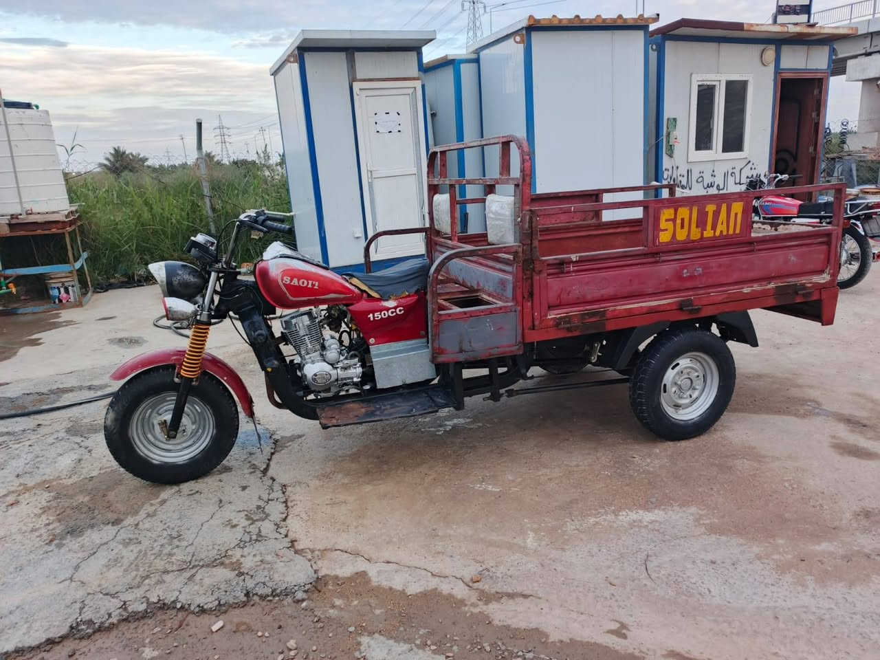 السلام عليكم شباب
ستوته سلطان للبيع موديل 2012 بدون اوراق مكفوله عشائريآ  
محرك نضيف + كهربائيات كلها شغاله 
الشاصي مكفول  سعر 900 وبيها مجال 
الاستفسار على الرقم  ***********
