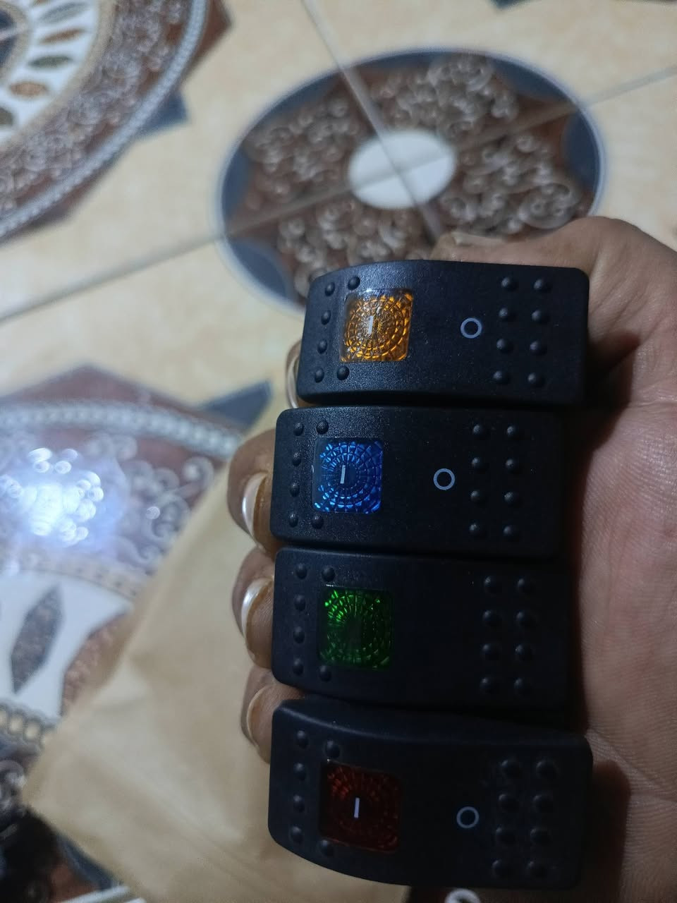 دكم بورد الزورق ووتر بروف وبألوان متعدده غير لموجود بلسوق سعر الدكمه 6000الاف


**إذا كنت صاحب هذا الإعلان وتريد حذفه لأي سبب، رجاءا أرسل رسالة إلى الدعم الفني**