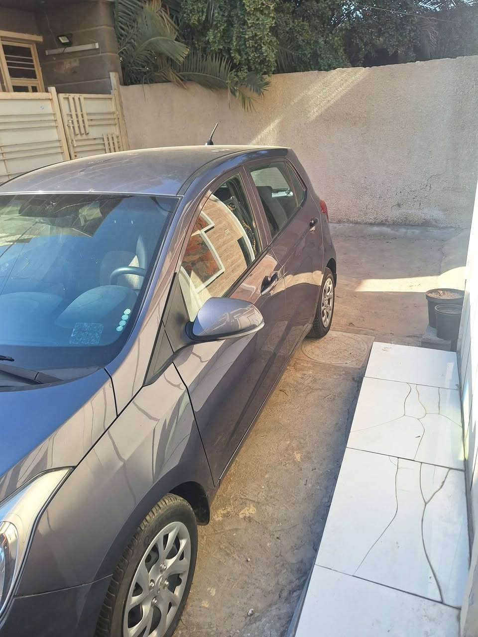 هونداي i10 موديل 2020
نظيفه وماشيه قليل وارد خليجي 
السعر ١١٠$ 
للاستفسار 
***********
