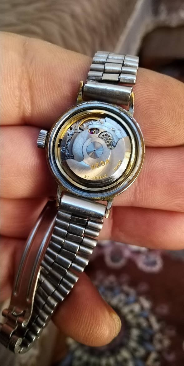 من رخصه الادمن  اربع ساعات نواعم للبيع الكل شغال مظبوط.  تايمكس شهري شغال. و رودانيكس سنتر ثواني منفصل تعمل بكفائه  ..  ساعه  نوع لبيرتي سويسري.  والاخيره ساعه ويجا سويسريه اوتو ماتك 21حجر كلها بلاديه


**إذا كنت صاحب هذا الإعلان وتريد حذفه لأي سبب، رجاءا أرسل رسالة إلى الدعم الفني**