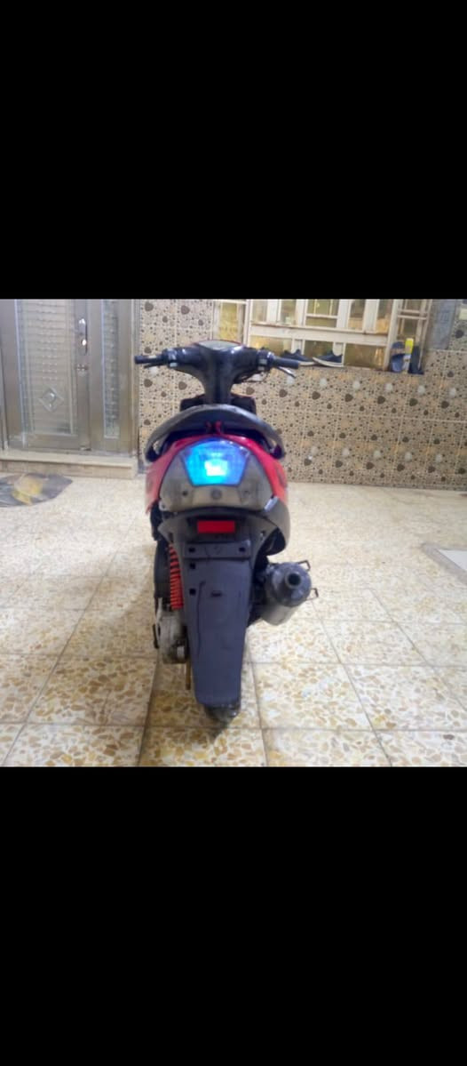 سلام عليكم دراجه ماكس عدله 120 للبيع الدراجه أدخن دخان خفيف تشتغل هندر السلف عطلان اغراضها بلاديه مكانها ميسان السعر 550 وبيها مجال ***********
