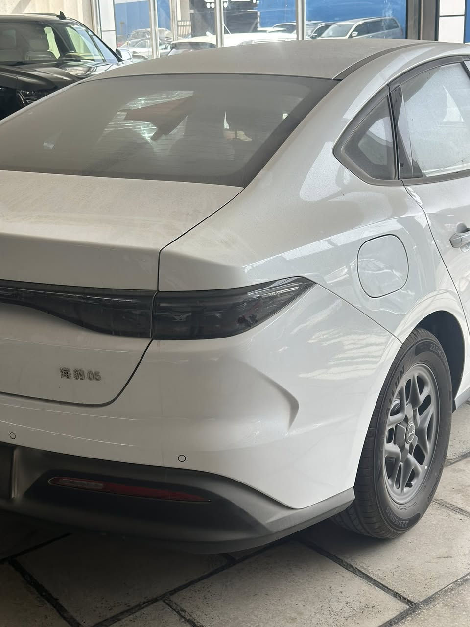 Seal 5
سيل فايف ابيض داخل ابيض  
***********
***********
***********
