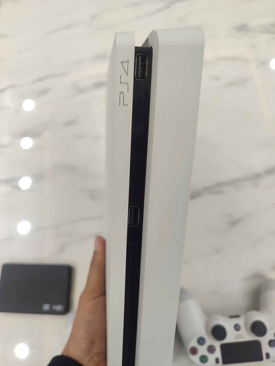 بلي 4 سلم مهكر نظام 12.00 لك ستيكر ممفتوح استعمال قليل جدا ومثل ما تشوفون مهكر بالبرنامج والقرص ثنيهن شنو اليعجبك موجود وطبعا العاب من اختيارك ودبل جوستك تجاري ابيض ذاكرة 500gb سعرة 250 الف 
جوستك اصلي بالة سعرة 25 الف
هارد خارجي 500gb كامل مع الالعاب من اختيارك سعرة 28 الف هارد خارجي 1000gb كامل مع الالعاب من اختيارك سعرة 50 الف
توصيل لكل محافظات العراق 5 الف ديوانية, القادسية


**إذا كنت صاحب هذا الإعلان وتريد حذفه لأي سبب، رجاءا أرسل رسالة إلى الدعم الفني**