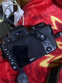 نيكون 7500 • نظيفة ٩٩٪ • مع عدسة أصلية