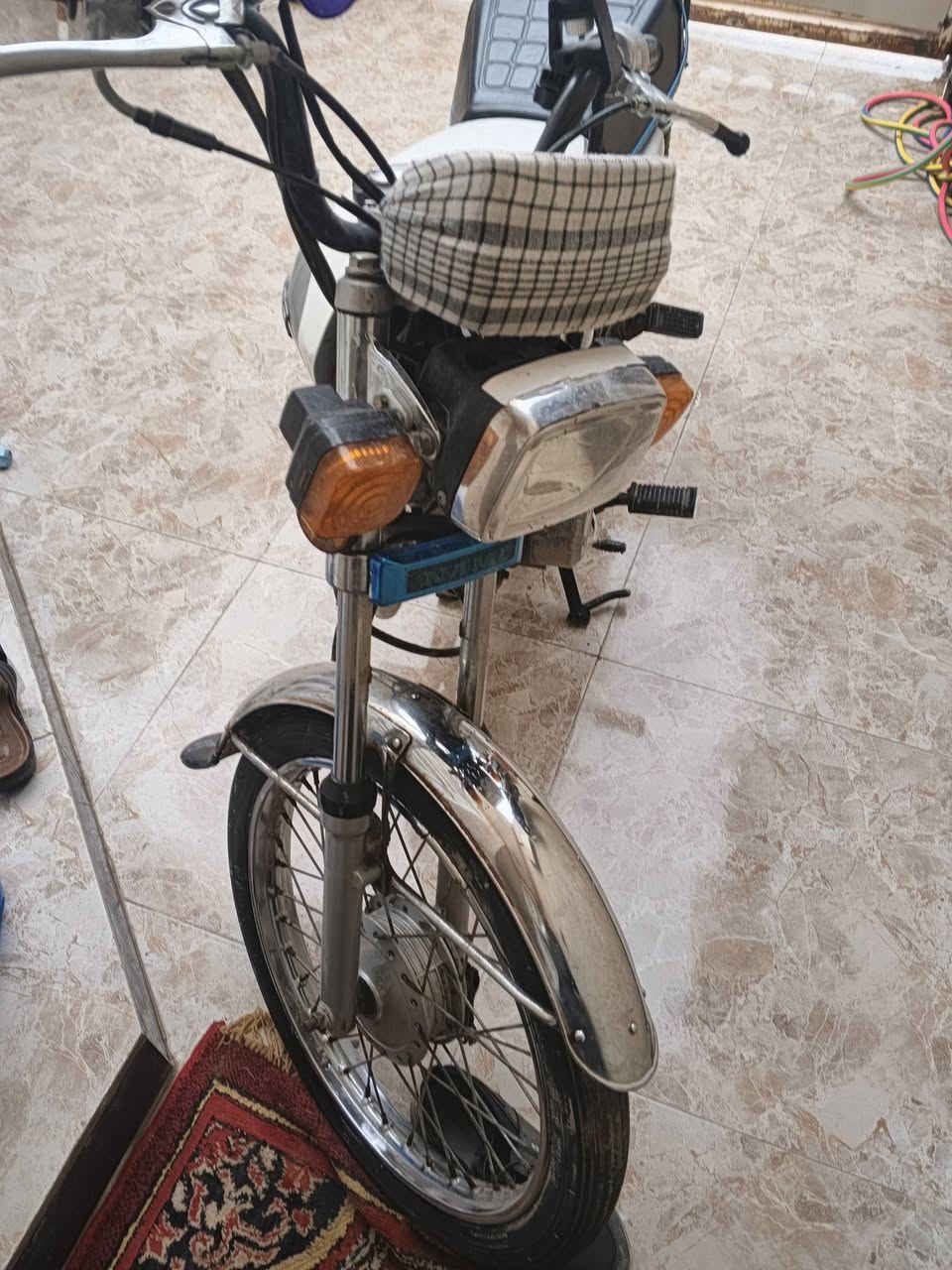 دراجه نضيفه مكينه مفتوحه مبدل بوشه وبستم اصولي 7 اوراق وكيلها الحيدري موديل11  السعر 700وبيها مجال ***********
