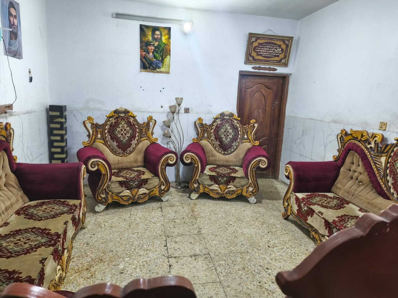 البيع تخم ملكي تركي عشر مقاعد السعر 300 وبي مجال عنوان الكوت الاحرار الاستفسار الرقم ***********
