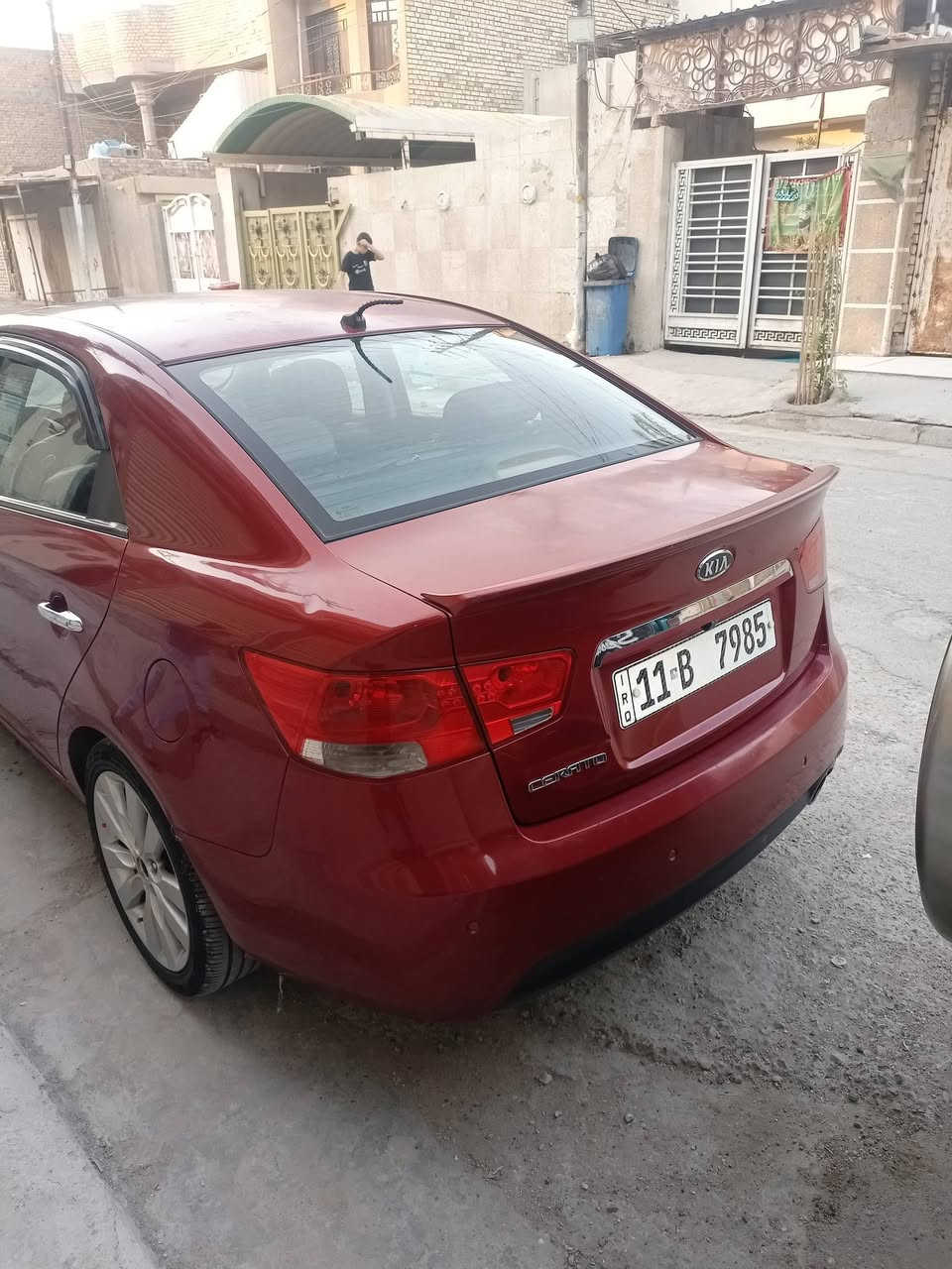 كيا سيراتو مديل 11خليجي مكينه 1600 فتحه بصمه كامره حساس خلفي مكفوله كفاله عامه صدر جديد قبل اسبوعين  مكمله تخم تاير من مكينه وكير وكشر  حته دعاميات من عده الباب الخلفي عكس السائق بيه تصليح ليجوه فوك والدوسه   وبيه كم رصعه تجي تشوف بعينك سياره باسمي. بغداد الشماعيه *********** .
