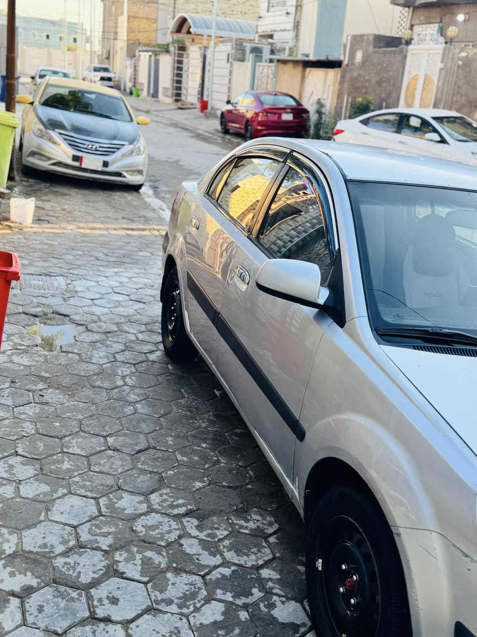 سلام عليكم
كيا ريو 2009 
محرك 1600 باسمي 
السعر الاتصال بلرقم 
***********
