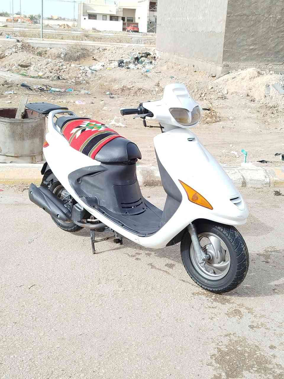 سلام عليكم دراجه فراشه فحل دراجه حلوه ونضيفه مال رمبه شرط مكفوله الدراجه المكينه مكفوله صارلي شهرين مطلعها من الرمبه مكاني كربلاء يم مدينه سيد الأوصياء طريق بغداد عمود 147والسعر 625وبيها مجال قليل الاتصال ع الرقم ***********بي واتساب هم
