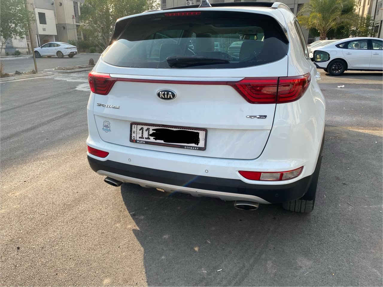 كيا سبورتج خليجي فوووووول
السلام عليكم

للبيع فقط

كيا سبورتج خليجية فئة جيتي لاين موديل 2016 شكل 2017 فووول مواصفات واحد/ واحد حرفياً ومن القطع النادره منشأ سلوفاكيا والي يعرف بيهن يعرف قصدي لان اشوف هوايه يكولون فول وهيه مو مثل سيارتي  

طبعاً السياره رقم بغداد الجديد بسمي + هزه جديده 2026 تحويل مباشر باسمك

المواصفات

سقف بانوراما بالكامل

ايرباكات عدد 8

تشغيل بصمه

بصمات ابواب امامية

هاند بريك بصمه

ترحيب عند الاقتراب من العجله

جنطه كهرباء + بصمه + فتح ذكي( تفتح تلقائياً عند الاقتراب)

حساسات اماميه خلفيه

نقاط عمياء

اشاير بالمري

مري شفط كهرباء

مراية سايق اوتو دم تضليل ليلي عند الانعكاس

نظام ماسحات اوتو +بالاضافه لماسحه خلفيه

داخل ابيض ملكي

كشنات جلد

 اربع كشنات تدفئه (خلفي امامي)

كشنات اماميه تبريد

تحكم كشنات  اماميه كهرباء ( سايق + صدر )

نظام تدفئه تبريد منعزل ( مناخين )

تبريد خلفي امامي

بك لايت لد

الاناره الاماميه فوول زنون بلادي وليس عمل

زراك لايت امامي

دوسلت بلاديه 

تطعيم نيكل بلادي

نظام دفع فور ويل

انظمة قياده (اعتيادي / اقتصادي / سبورت )

شفتات كير بالستيرن ( نظام رياضي )

نظام منحدرات

نظام اوتو هولد

نظام شحن الموبايل السريع

نظام ستريو معروف ماركة JBL

فوول تحكم ستيرن

السياره وياها بصمات عدد 2 بلاديات شركة + كتلوكات الشركه + خمسة ويل كب + ارضيات حوضيه + عمل ارضية السياره جلد بالكامل + داش كام بتصوير امامي خلفي نوعيه راقيه للحمايه عند الحوادث لا قدر الله

السياره خليجيه وجديده مال جني ولا غلطه ماشاء الله وشوفت عينك وماشية فقط 50 الف كيلووو  وليس ميل بالنسبة لموديلها تره مماشيه / محرك 2400

  

السعر المطلوب 189 ورقه قابل للتفاوض

مكان السياره بغداد / حي الاطباء

للتواصل  *********** ابو شمس
