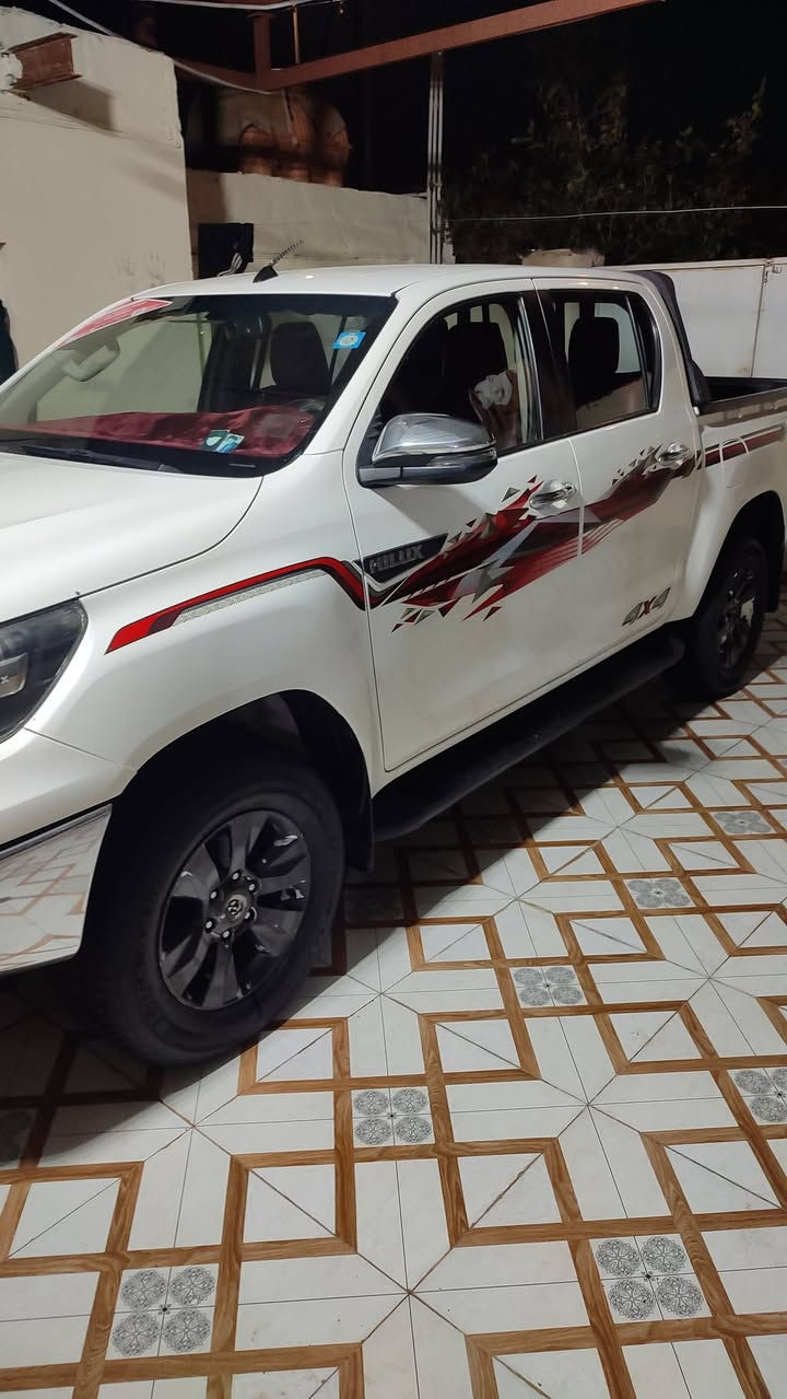 سياره موديل 18وتماتيك كامله كل نقص مابيه الستفسار على هاذ الرقم ***********
