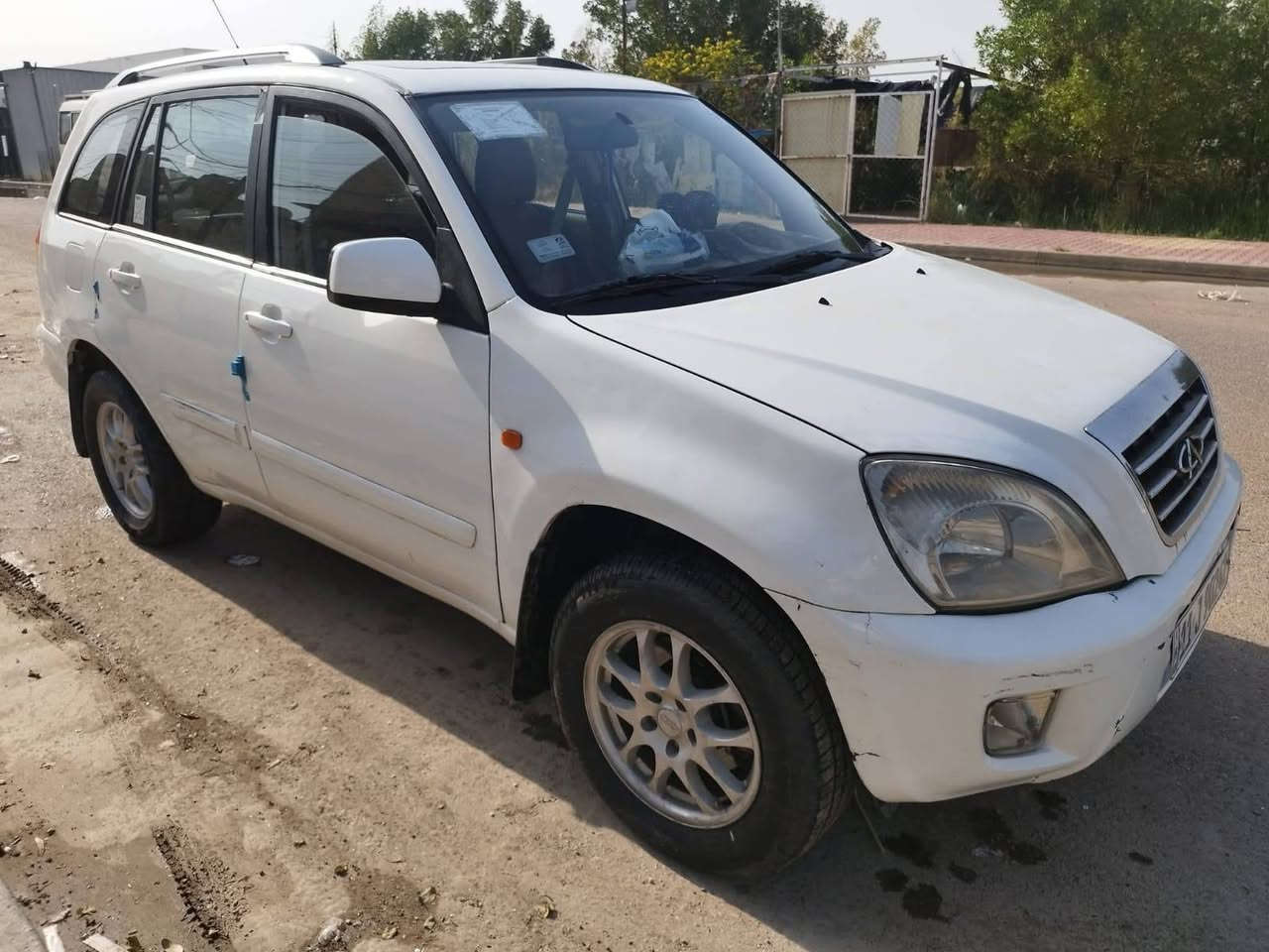 تيكو ٢٠١١ رقم بغداد انكليزي بأسمي لگير ميكانيكي المرغوب
فتحة سلايد روف 
شاشة كبيرة اندرويد
كامرة خلفية
تحكم ستيرين 
تبريد ثلج 
كشنات جلد
نضام قفل تلقائي 

مكاني بغداد البياع السعر ٤٧ ورقة وبيها مجال للطيبين
***********
