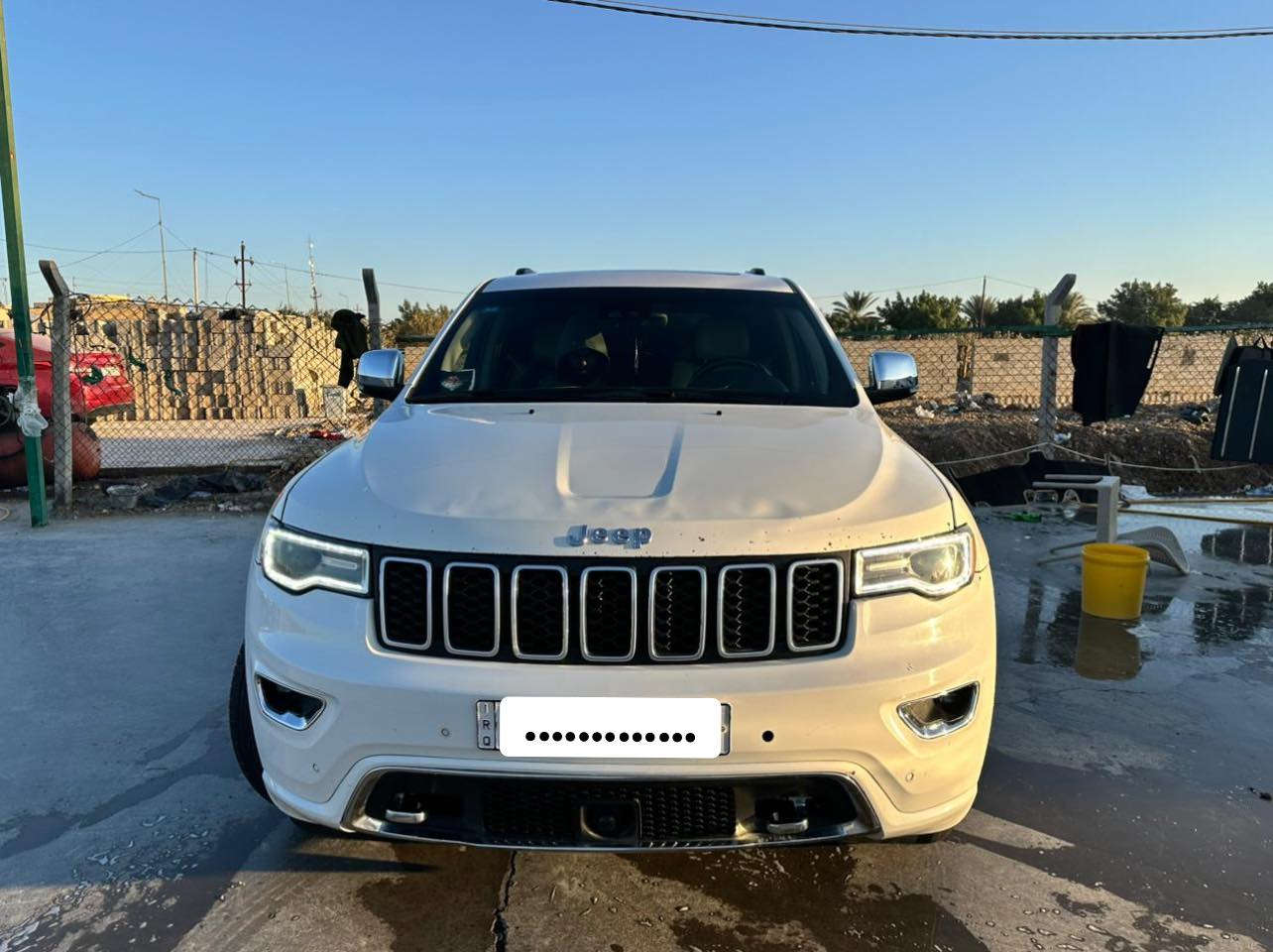 � للبيع | Jeep Grand Cherokee Overland 2018
فئة أوفرلاند

أعلى مواصفة – فخامة وأداء على أعلى مستوى

▪️ موديل: 2018

▪️ محرك: 6 سلندر 3.6L

▪️ كير: أوتوماتيك 8 سرعات

▪️ دفع: 4×4

▪️ اللون: أبيض

▪️ الداخلية: جلد فاخر

🔹 مواصفات كاملة:

– تعليق هوائي (Quadra-Lift)

– فتحة سقف بانوراما

– شاشة Uconnect

– كاميرا + حساسات أمامية وخلفية+ رادار 360

– ويل 20

– قيادة ناعمة وثبات عالي

– مناسبة للسفر والاستخدام اليومي

📌 السيارة نظيفة جدًا، استعمال راقٍ

📌 ما تحتاج شي

📌 جاهزة للفحص بأي مكان

📌 أوراق نظامية كاملة

🙋علما السياره معلايه موديل 2021 

💰السعر اتصل على الرقم اوتساب ***********
