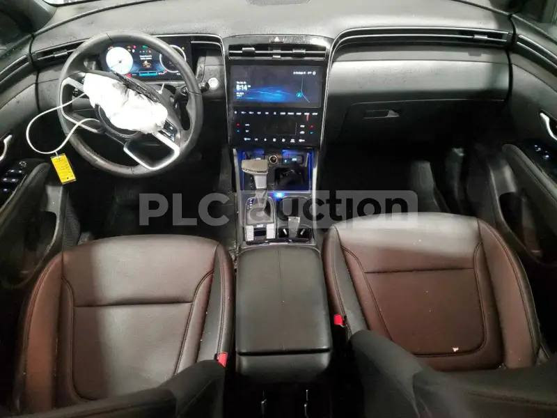 توسان 24 حادثها موضح بالصور فئة XRT
داخل أسود 

محرك 2500

تدفئة بالكشنات 

رادار 360

مانع انزلاق 

مانع انحدار 

(راكات اصلية من الشركة

ودوسات اصلية من الشركة) لأن فئة رياضية 

رقم بغداد 

بيها تبديل بنيد وصبغ 

وبارد بالجاملغ صور الحادث موضحة 
ايرباك راجع سستم والأحزمة سستم تبديل 

مكانها بغداد 

السعر 190 ورقة

***********
