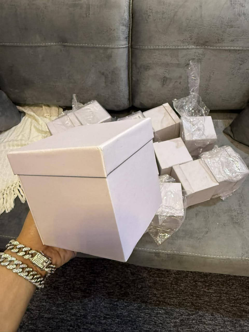 القطعه ب٥


**إذا كنت صاحب هذا الإعلان وتريد حذفه لأي سبب، رجاءا أرسل رسالة إلى الدعم الفني**