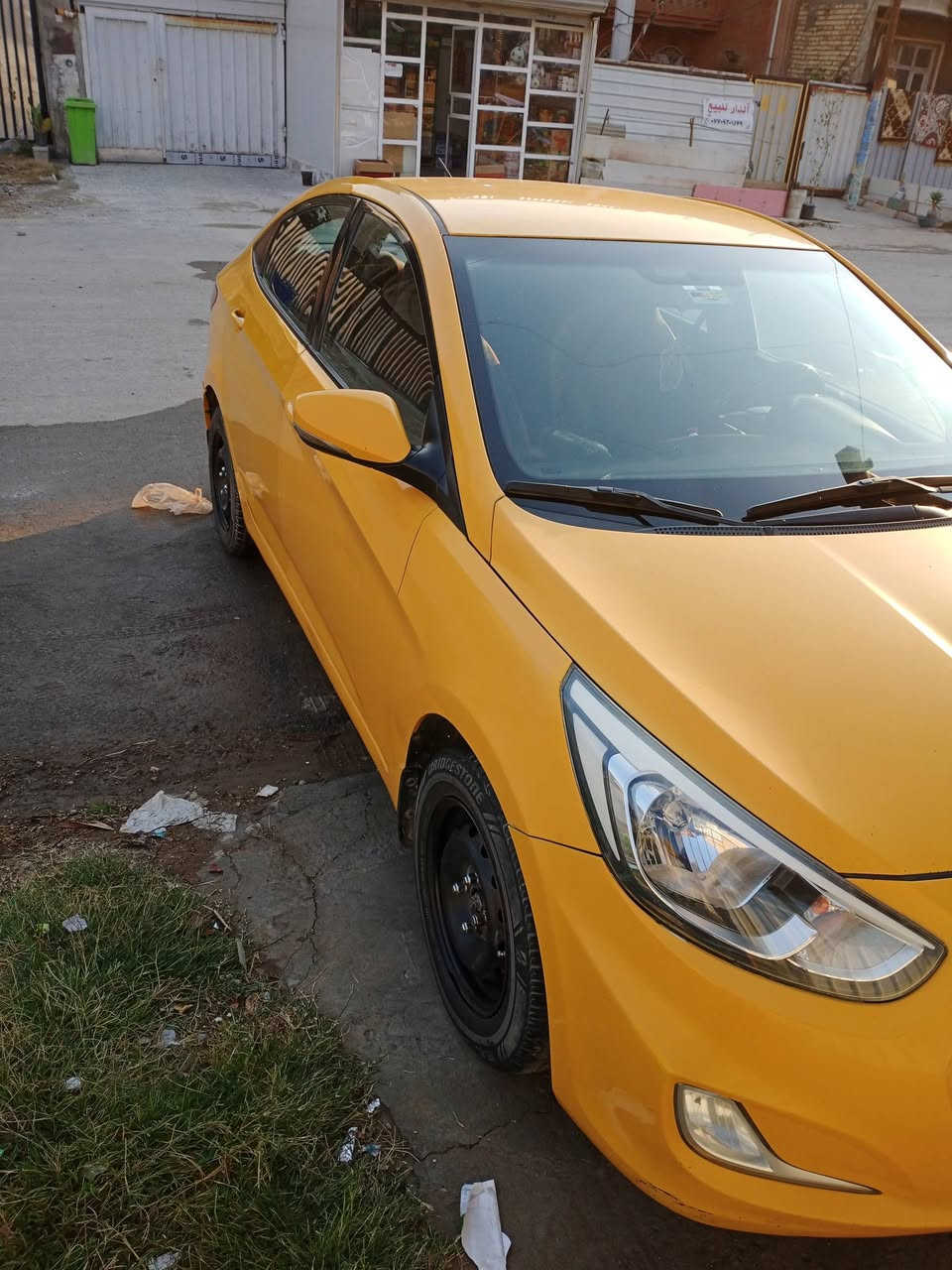 اكسنت موديل 2016  خليجي محرك 1600 بيه باب سائق وعكس سائق مصطلحات باسمي تحويل ثاني يوم سعره 95 شراي يتصل ***********
