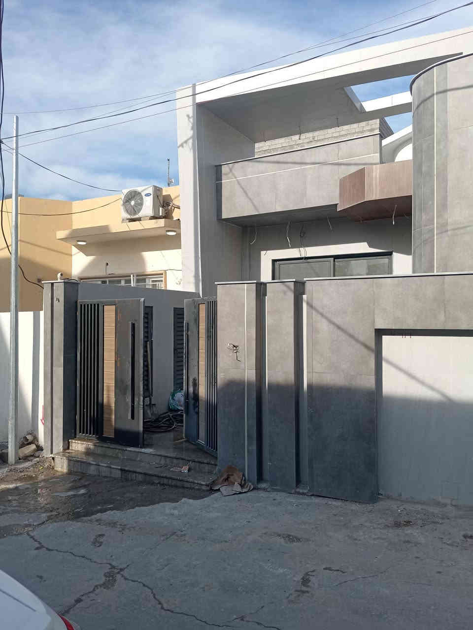 *********** //***********
