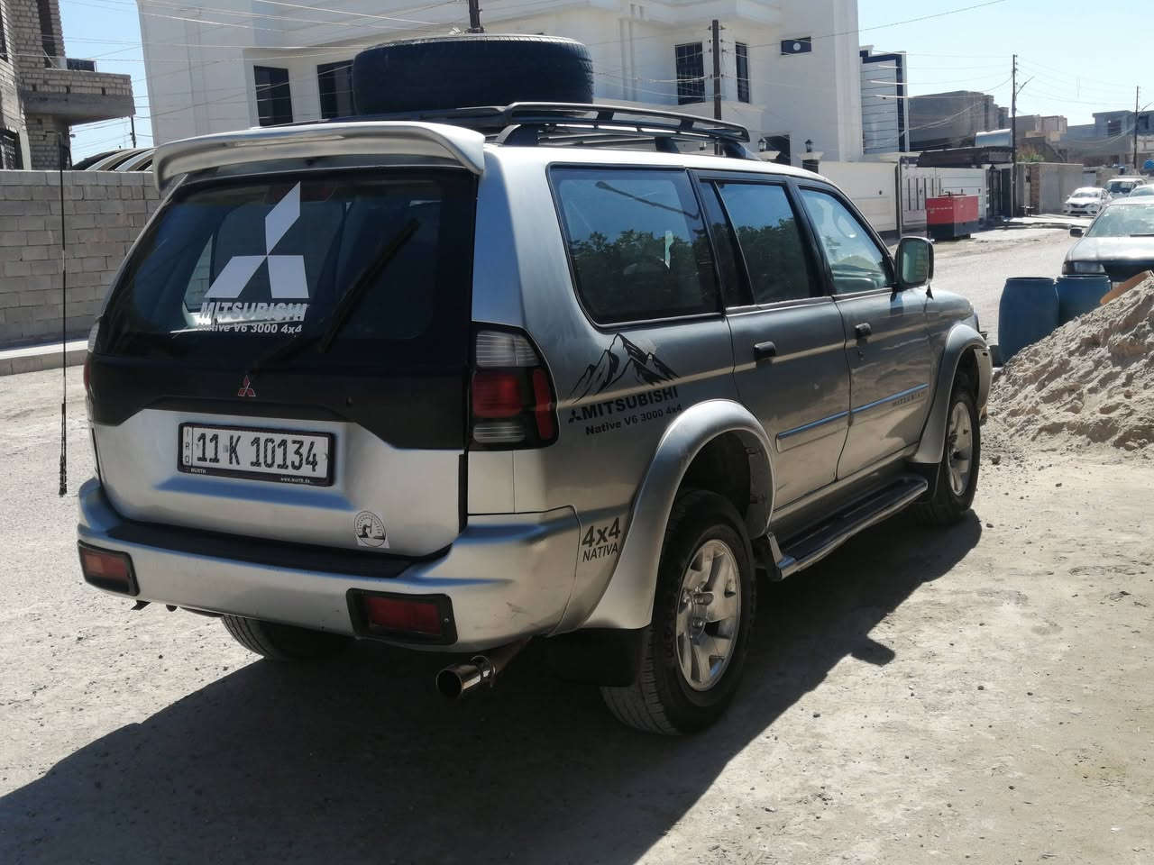 السلام عليكم باجيرو نتيفيا 2000رقم بغداد دولي مصبوغه عام محور ملكه vvt  سياره كير محرك صدر خلفي وامامي نضيف كهربائيات كلها شغاله وتبريد بي بوري مكسور غراضه كلهة موجوده سونار موجود مكاني الفلوجه السعر 67وبيها مجال رقمي بي وتساب ***********
