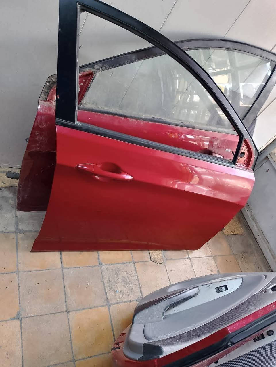 السلام عليكم 
يتوفر  ابواب اكسنت مضلع لون احمر كامل مقفل 
ابواب اكسنت مضلع لون ابيض خليجي  
قبغ جنطة اكسنت مضلع احمر +ابيض 
يتوفر توصيل لكل محافضات العراق 
للتواصل الأتصال او واتساب 
***********
