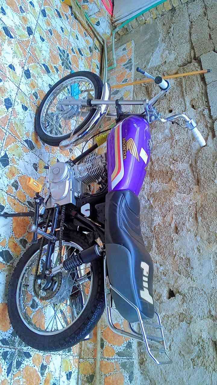 سلام عليكم دراجه لبيع بدون مكفول عشاير سعر 675 وبيهه مجال شراي ينتصل على رقم ***********
