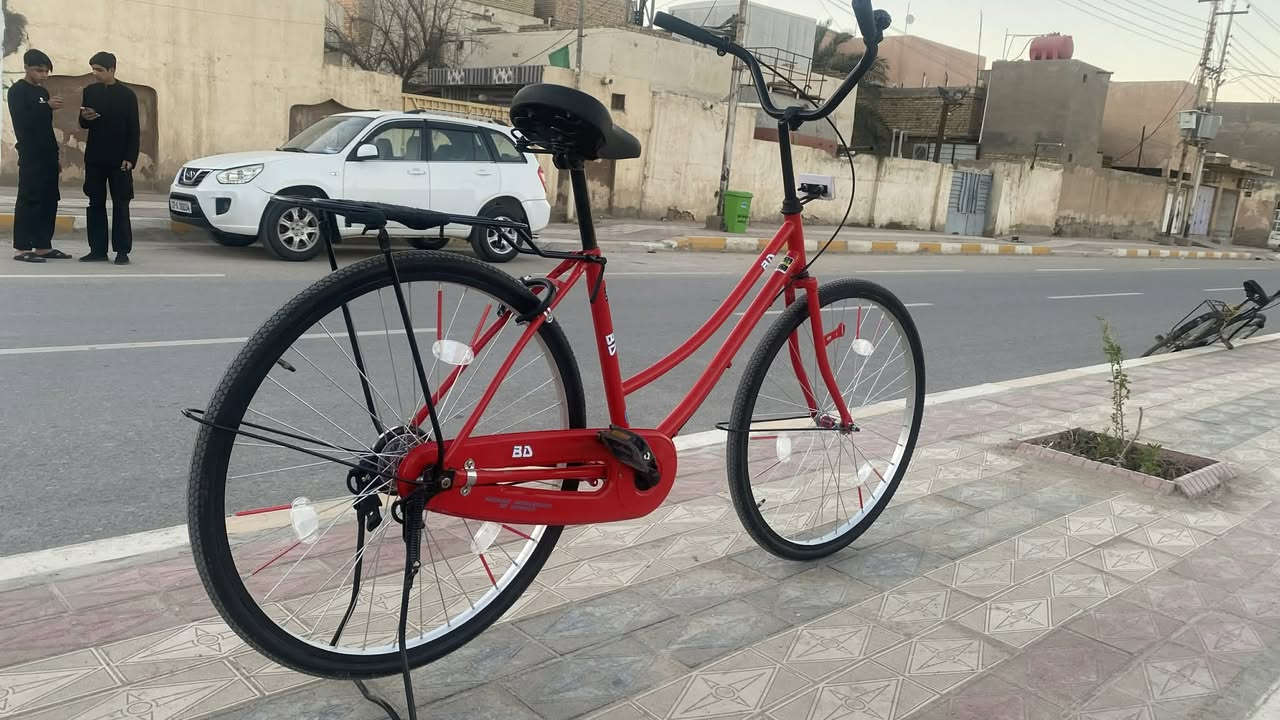 السلام عليكم
بايسكل احمر BD
نضيف كلش
مكاني الناصريه سوق الشيوخ 
السعر 130 وبيه مجال.. 
راسلني خاص وهذا رقمي ***********‬‏
