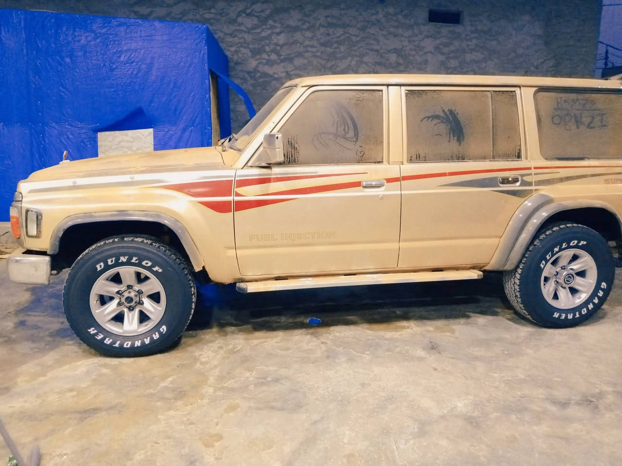 نيسان للبيع جديده ومابيهه نقض  
***********
