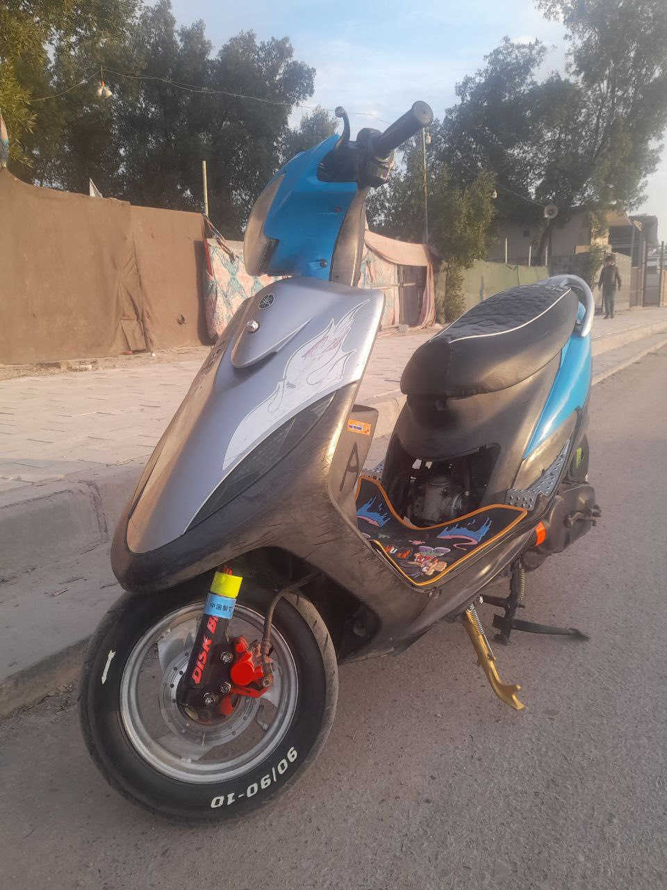 دراجه للبيع 
بوشه ٤٩ بلاد جانت ٥٥ رياضي رجعتها ٤٩
أي نطوح أ بيه شغل علي ياماها 
كفرات بلاديه موجودات لون سلفري 
تايرات جديدات 
قطره دهن رياضي 
جك صفح رياضي 
صالنصه FM
كاعيه رياضي
دراجه نضيفه شرط 
سعرها ٦٠٠ بيها مجال 
غراضها البلاد موجودات مثل كفرات 
مكان نجف


**إذا كنت صاحب هذا الإعلان وتريد حذفه لأي سبب، رجاءا أرسل رسالة إلى الدعم الفني**