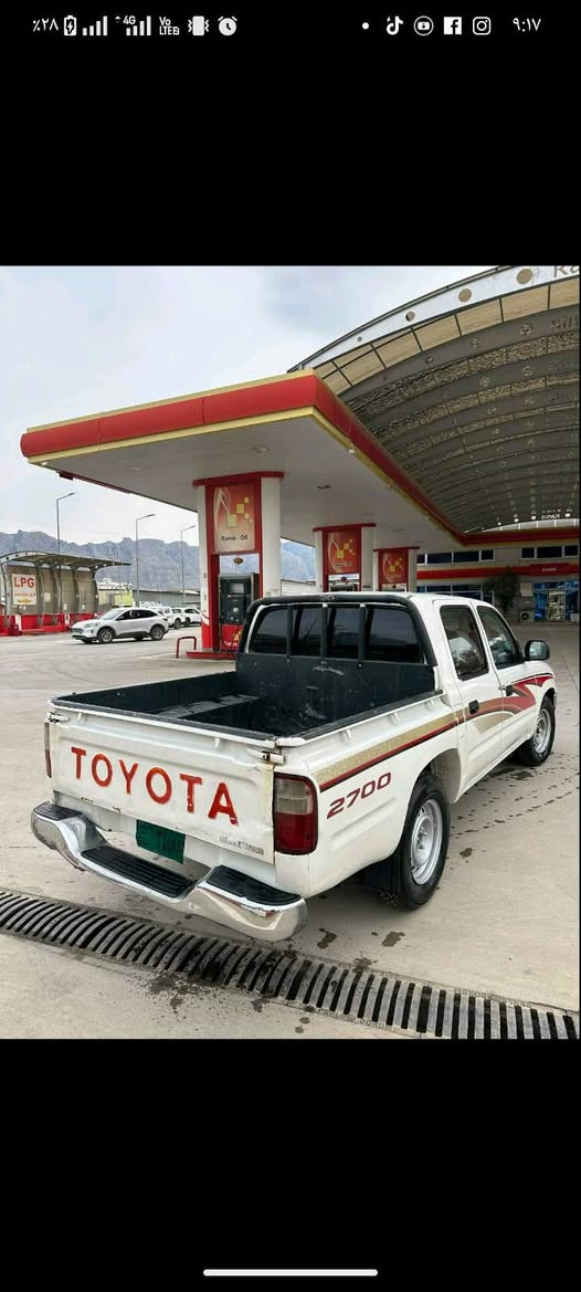 سلام علیکم toyota مۆدێل 2002 
بێ بۆیاغ بێ لێدران مەکینەی نەکراوەتەوە بەشەرت  نرخی 55 گەڵا
*********** أربيل, العراق
