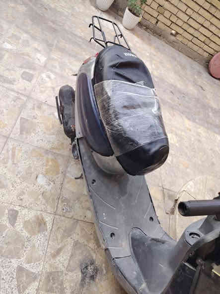 سلام عليكم عندي هاي الدراجه للبيع موديل ٢٠٠٣ قبل اسبوع مجفتها رايدها ب ١٥٠ عنواني كربلاء حي الإنتفاضه الثالثه قرب المطحنه ***********
