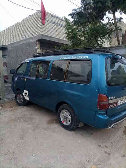 السلام عليكم شباب بريجو ٩٧ رقم بغداد انكليزي تحويل جديد مصفرة هيئة سيارة نضيفة ومكفولة كلشي موضح بالفيديو بالمنشور شوف الفديو وتصل يرحم والديك مكان السيارة بغداد حي النصر ....السعر ٥٨ للاتصال ***********
