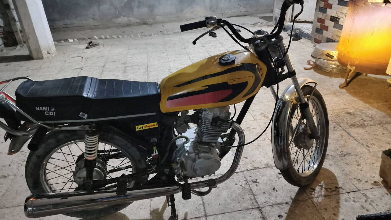 دراجه للبيع ادوات ب325  الدراجه لا تبخير ولا تنقيص دهن  كهربائيات كلشي شغال بيها مكاني مدينة ام الشويج  وهاذ رقمي *********** الي مو شراي لا يداهر ويكسر بيها
