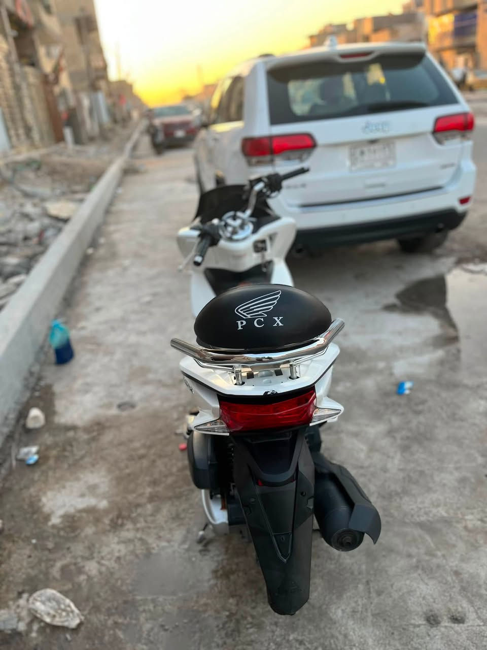 السلام عليكم PCX جيل الثاني ياباني JF
مصارلهة هواي من نازله كفاله الدراجه كفر ومكينه لوك

ماشيه 32k✅

الورقه مال مزاد✅

مكينه125✅

حساس ستان حساس ازدحام✅

المنفيس والكتلوكات والعدة هم وياها

السعر16مكاني بغداد مدينت الصدر  بعد سنه اذا كلولك مفتوحه ترجتع ماسنجر ممتواجد

شراي اتصل سعر 16ونص رقم ‭***********‬
